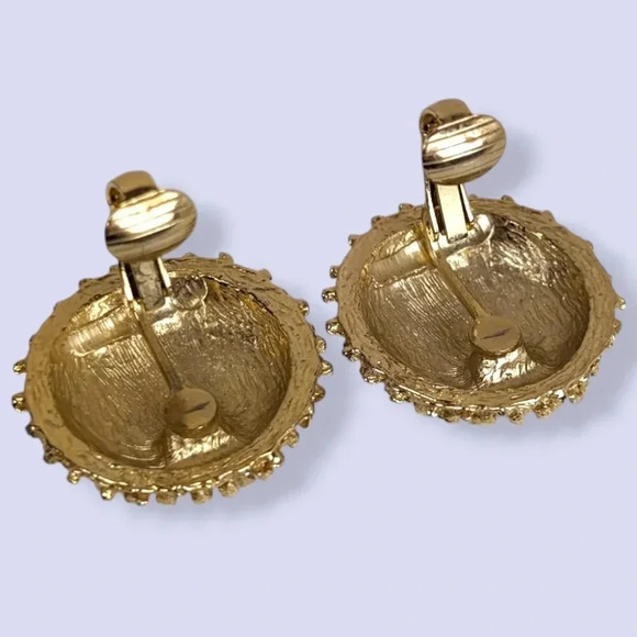 (2/$20) Vintage Gold Tone Bumpy Studs - Picture 4 of 6